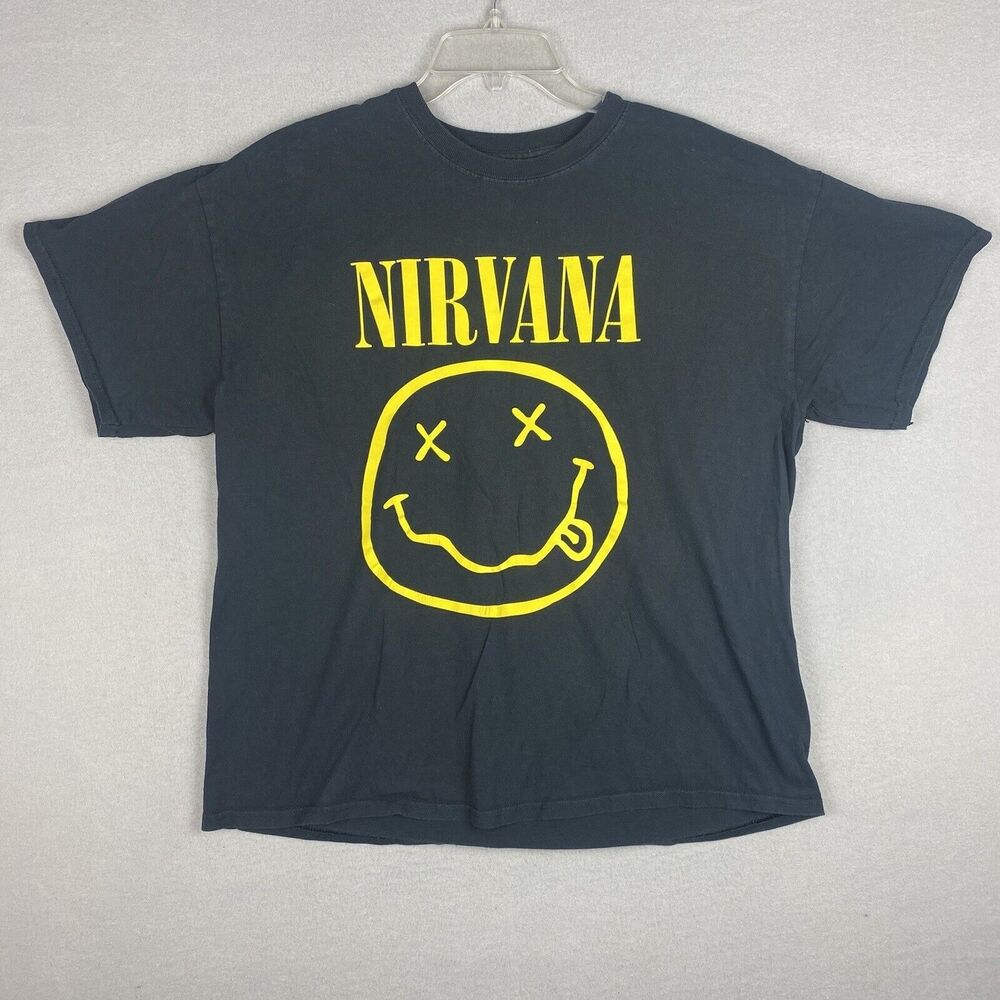 Nirvana Black Smiley Face Yellow Logo T-Shirt Size XL Short Sleeve Crew Neck
